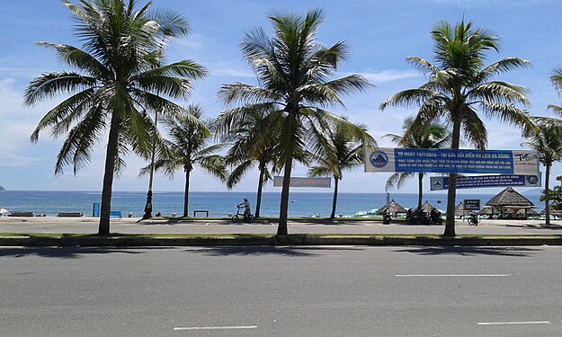 Walking around at seaside at Da Nang