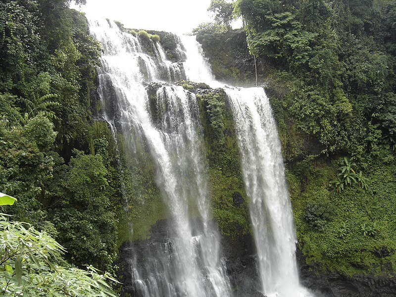 File:Waterfall Pakson.jpg