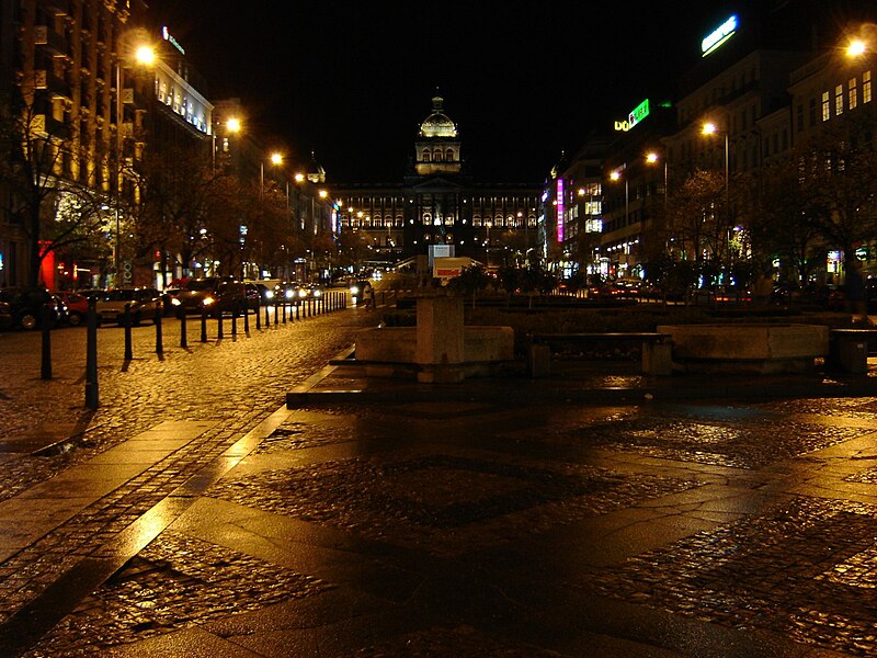 File:Wenceslas Square, upper part, at night.jpg
