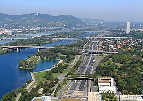 Die E49 / A22 in Wien, Österreich.