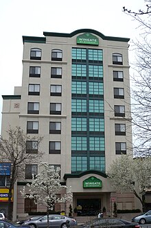 Wingate Wyndham Flushing jeh.JPG 