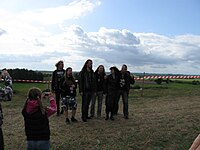 Członkowie zespołu Sabaton na Górze Strękowej, 2009 r.