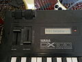 Yamaha DX100 FM synthesizer (1985) display & controller