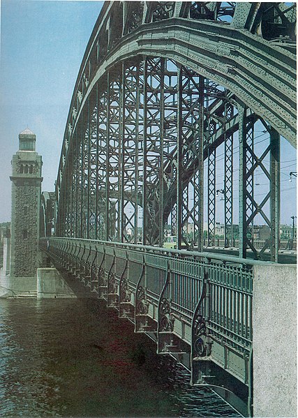 File:Ажурный Большеохтинский мост через Неву.jpg