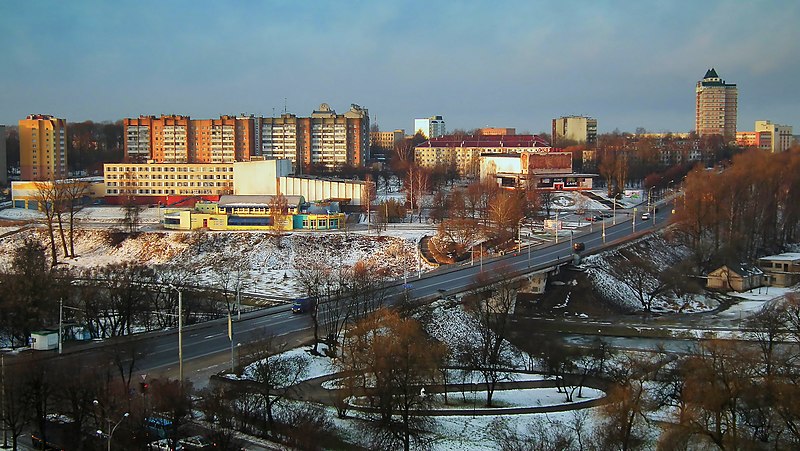 File:Вид из гостиницы Могилёв на проспект Мира.jpg