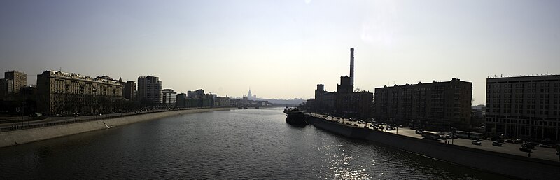 Vista desde el puente de Bogdan Khmelnitsky hacia el sur, 2009