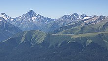 Карачаево-Черкесия, Архыз, Вершины Пшиш и Аманауз.jpg