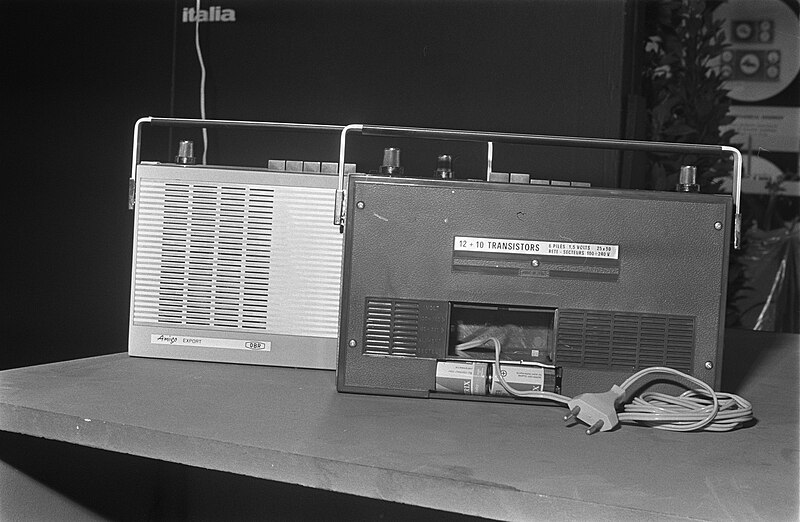 File:16e Internationale Tentoonstelling van elektronica Firato in RAI, Amsterdam stereo 8, Bestanddeelnr 922-8038.jpg