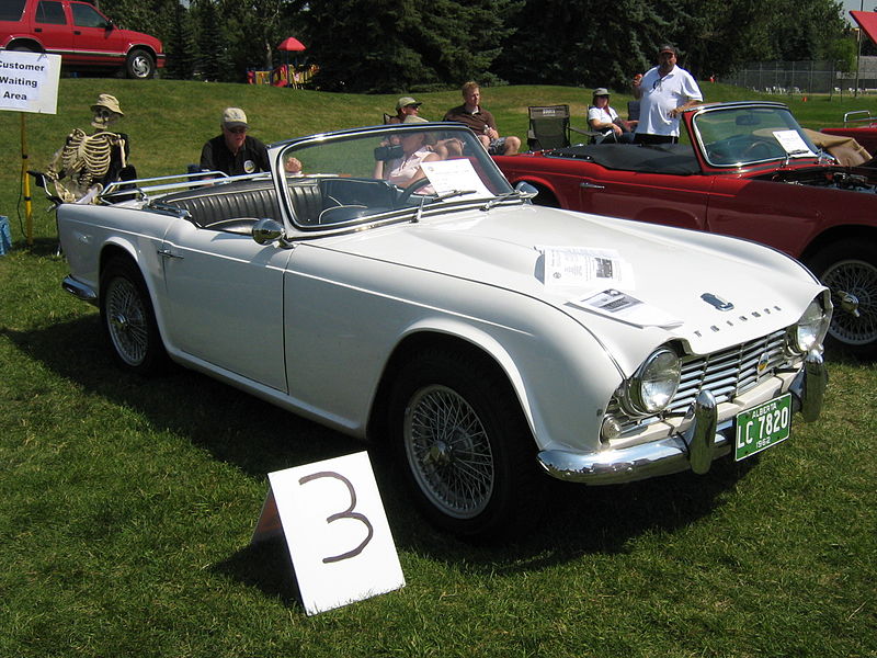 File:1962 Triumph TR250 (2720317197).jpg