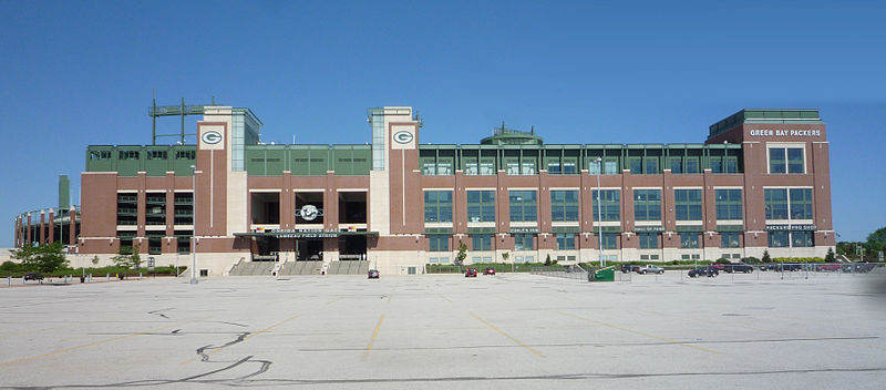 http://upload.wikimedia.org/wikipedia/commons/thumb/9/98/2009-0620-WI007-GB-Lambeau.jpg/800px-2009-0620-WI007-GB-Lambeau.jpg