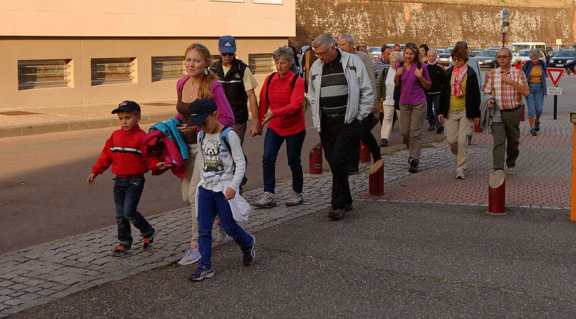 Sortie de la vieille ville.