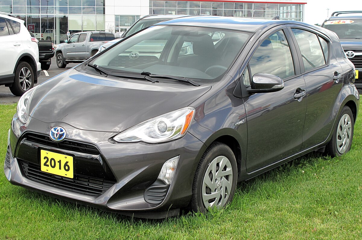 toyota prius c 2022