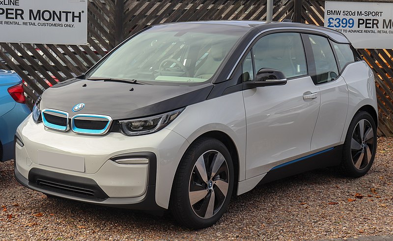 U.S. BMW i3 REx Actually Has 2.4 Gallon Gas Tank, But Clever