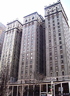 <span class="mw-page-title-main">4 Park Avenue</span> Building in Manhattan, New York