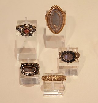 <span class="mw-page-title-main">Mourning ring</span> Type of finger ring