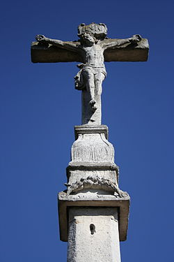 A1121 Kapliczka z kamiennym krzyżem i figurą Chrystusa - Babin w rejestrze LKZ Lublin 3.jpg