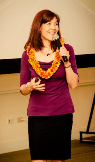Inoue speaking at the opening of the Patsy T. Mink Center for Business & Leadership in Honolulu, HI (2014). Alice Inoue speaking.png