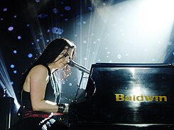 Amy Lee 2011 Evanescence concert 10-25-11.jpg