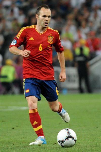 File:Andrés Iniesta Euro 2012 vs France 02.jpg