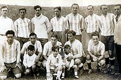 The Argentine team, winner of the tournament Argentinesquad1929.jpg