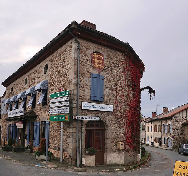 File:Auberge Richard Coeur de Lion, Chalus.jpg