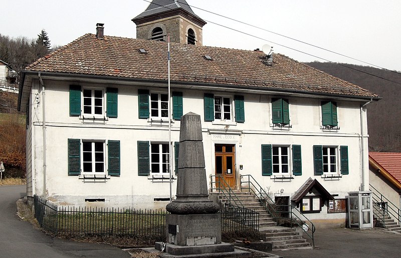 File:Auxelles-Haut, Mairie-école.jpg