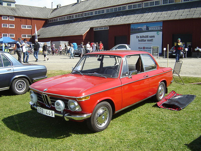 File:BMW 2002 (2524128302).jpg