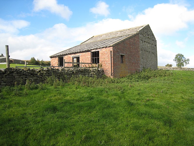 File:Barn near Windy Hall - geograph.org.uk - 2084431.jpg