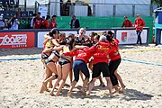 Deutsch: Beachhandball Europameisterschaften 2019 (Beach handball Euro); Tag 2: 3. Juli 2019 – Frauen, Vorrunde Gruppe C, Spanien-Griechenland 2:1 (12:20, 18:16; 8:2) English: Beach handball Euro; Day 2: 3 July 2019 – Women Preliminary Round Group C – Spain-Greece 2:1 (12:20, 18:16; 8:2)