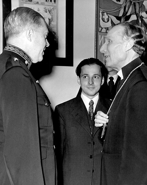 File:Bishop-Bjorkqvist-in-conversation-with-Chief-Constable-Roos-352106956481.jpg