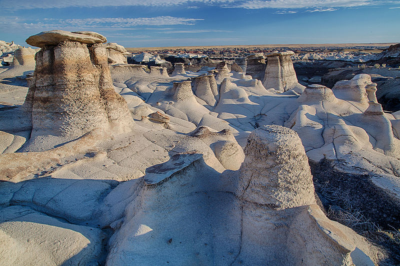 File:Bisti-De-Na-Zin Wilderness (9440613921).jpg