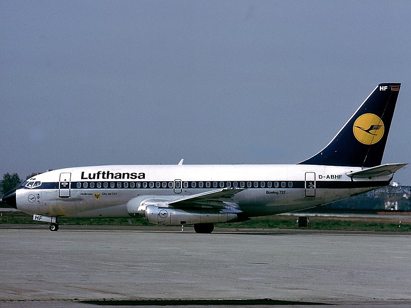 File:Boeing 737-230-Adv, Lufthansa AN0474493.jpg