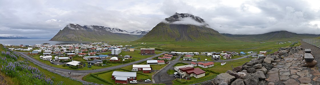 Bolungarvík, by Veggies