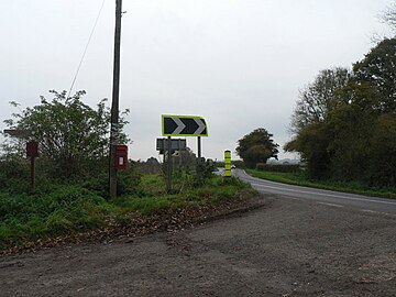 File:Breamore,_postbox_No._SP6_340_-_geograph.org.uk_-_1030416.jpg