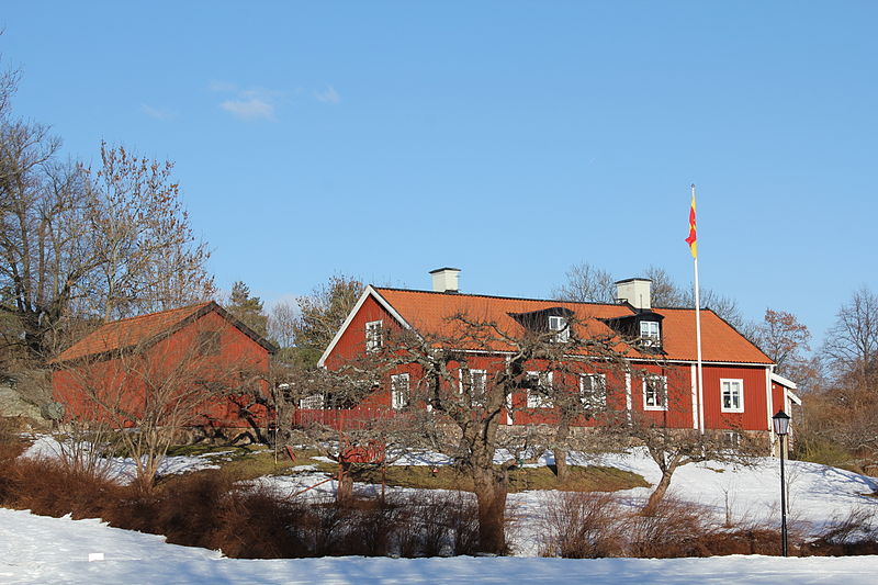 File:Bromma prästgård 2013.JPG