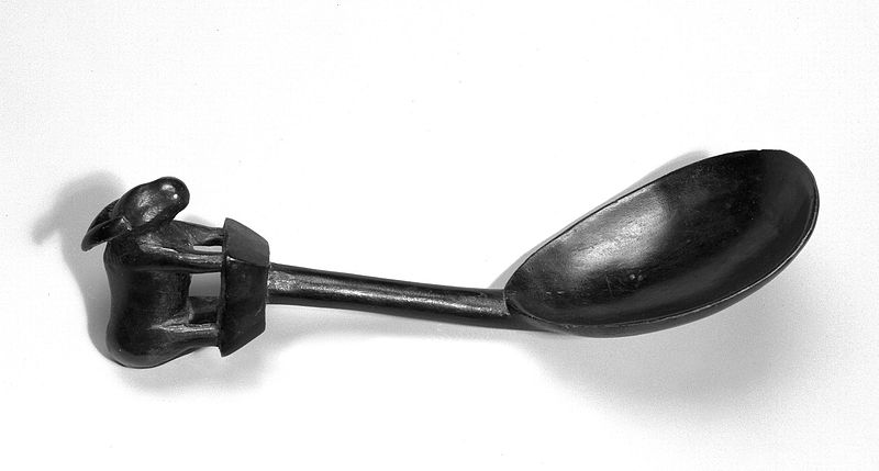 File:Brooklyn Museum 1993.180.9 Spoon Topped with Bovine Iri Gan.jpg