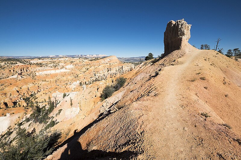 File:Bryce Canyon (15385252981).jpg