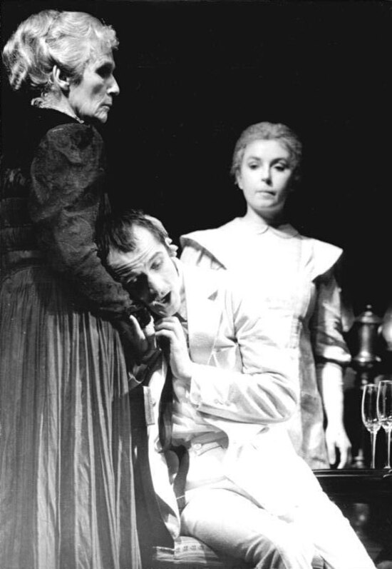 A performance of Ghosts in Berlin, 1983, with Inge Keller, Ulrich Mühe, and Simone von Zglinicki [de]