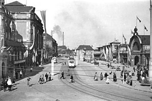 Erfurt Willy-Brandt-Platz: Lage und Verkehr, Geschichte, Bebauung