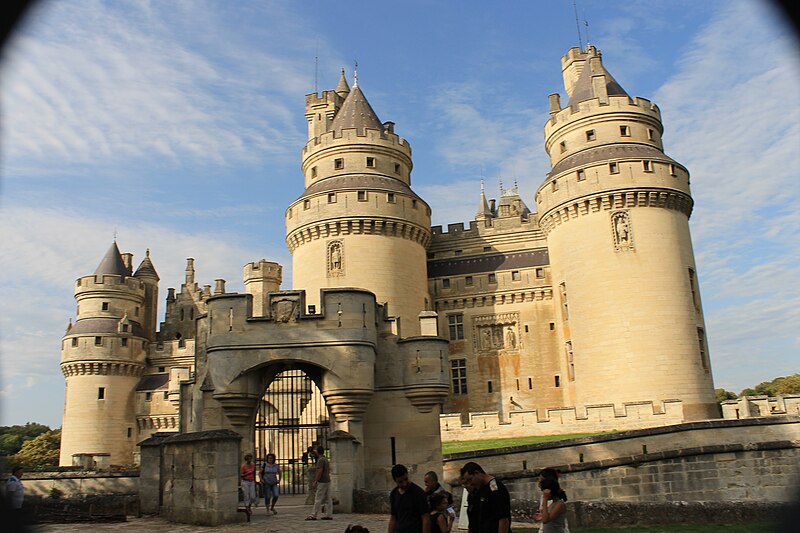 File:Château de Pierrefonds 3.jpg