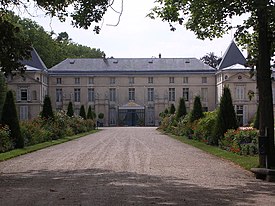 Chateau de Malmaison.jpg