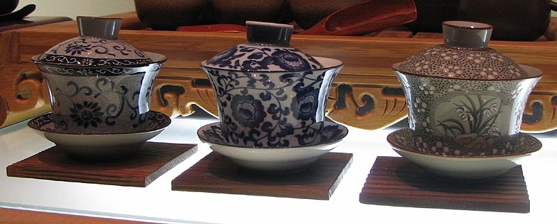 File:Chinese tea set and three gaiwan (cropped).jpg