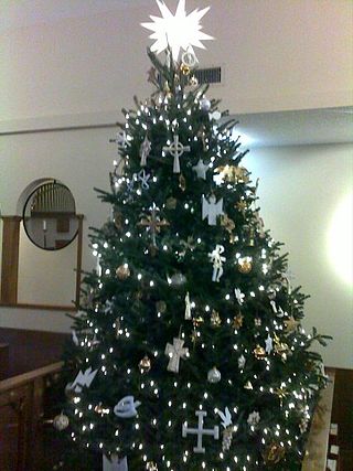 <span class="mw-page-title-main">Chrismon tree</span> Liturgical Christmas decoration