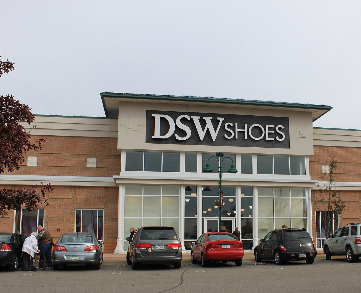 nearby dsw shoe store