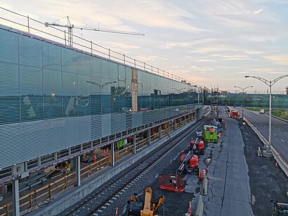 Du Quartier station.jpg