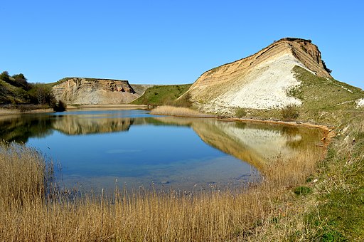 Ejerslev - Lagune mit Moler-Steilhängen auf der Insel Mors