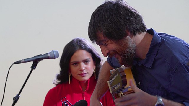 Rosalía and Raül Refree during Los Ángeles Tour in July 2017
