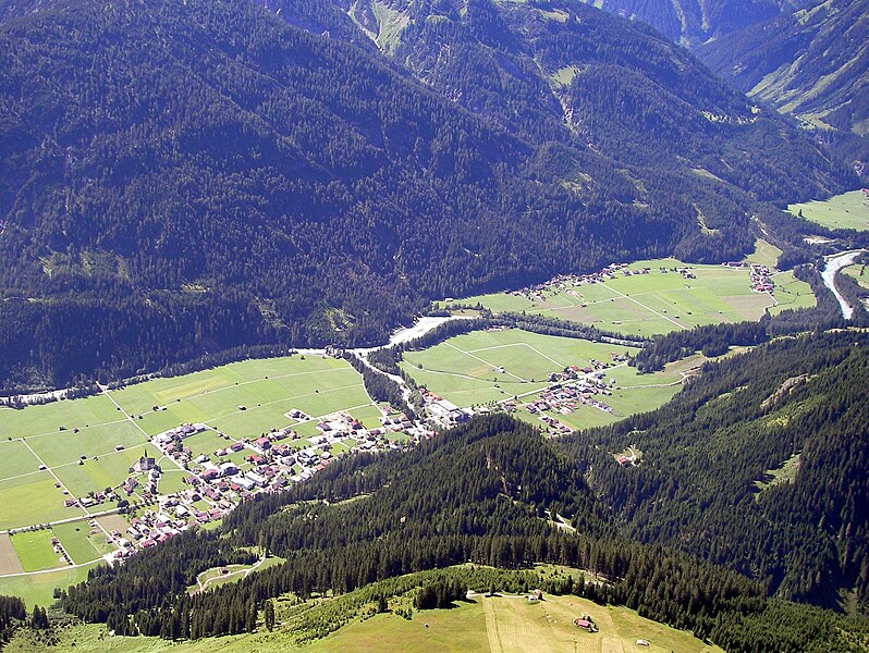 File:Elbigenalp.jpg