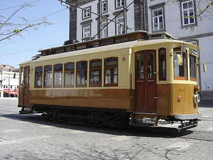 Porto tram - line 18 Electrico Porto 208.jpg