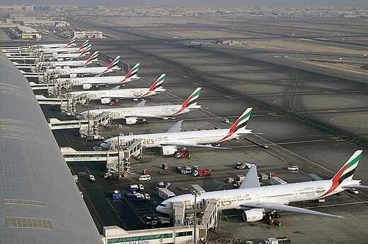Vliegtuigen van Emirates op Dubai International Airport.